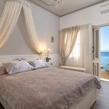 Marika's Deluxe Lägenhet Symi