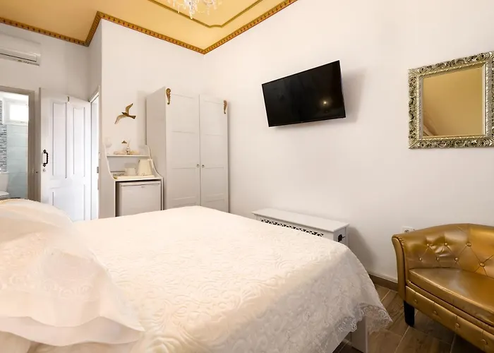 Marika's Deluxe * Simi