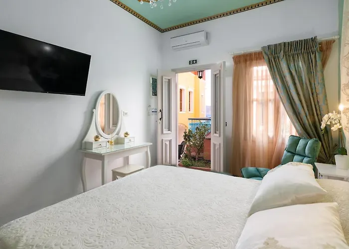 Marika's Deluxe Simi