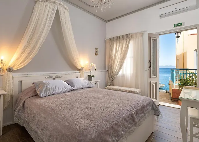 Marika's Deluxe Apartamento Simi