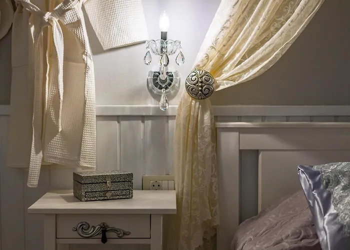 Marika's Deluxe Simi